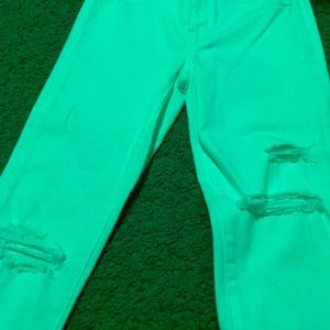 White ripped jeans from American Eagle size 4